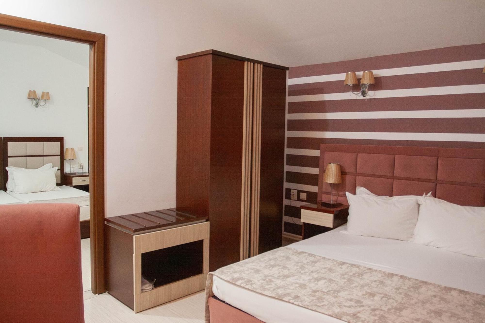 Steaua Apelor Family Resort Nufaru Экстерьер фото