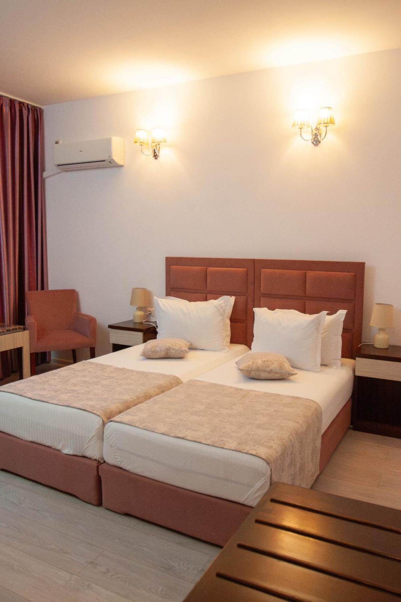 Steaua Apelor Family Resort Nufaru Экстерьер фото