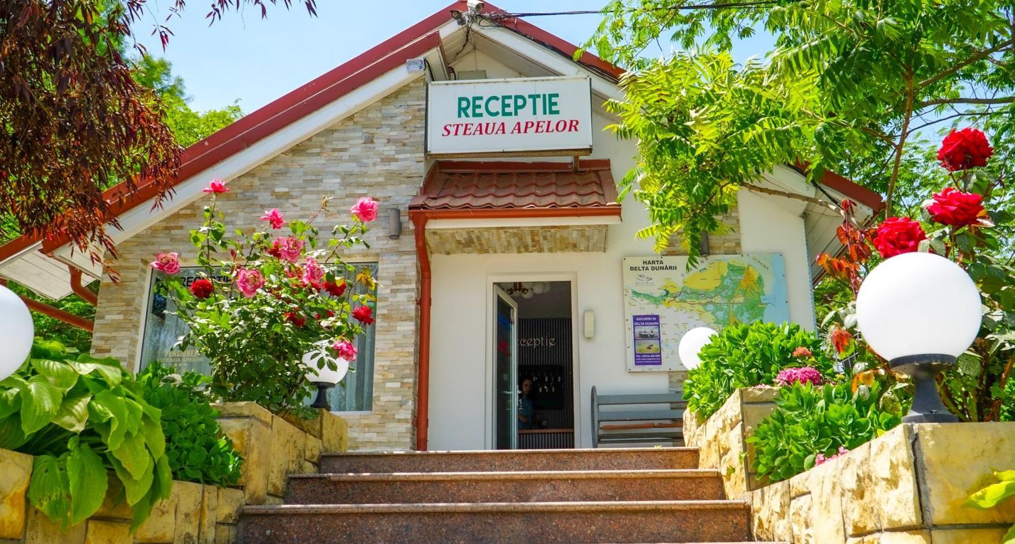 Steaua Apelor Family Resort Nufaru Экстерьер фото