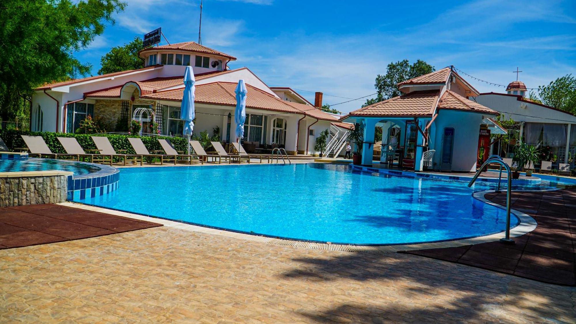 Steaua Apelor Family Resort Nufaru Экстерьер фото