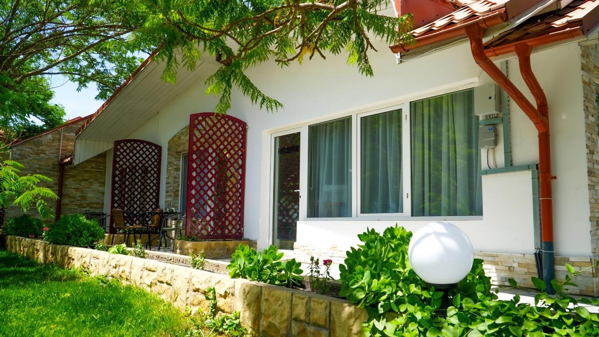 Steaua Apelor Family Resort Nufaru Экстерьер фото