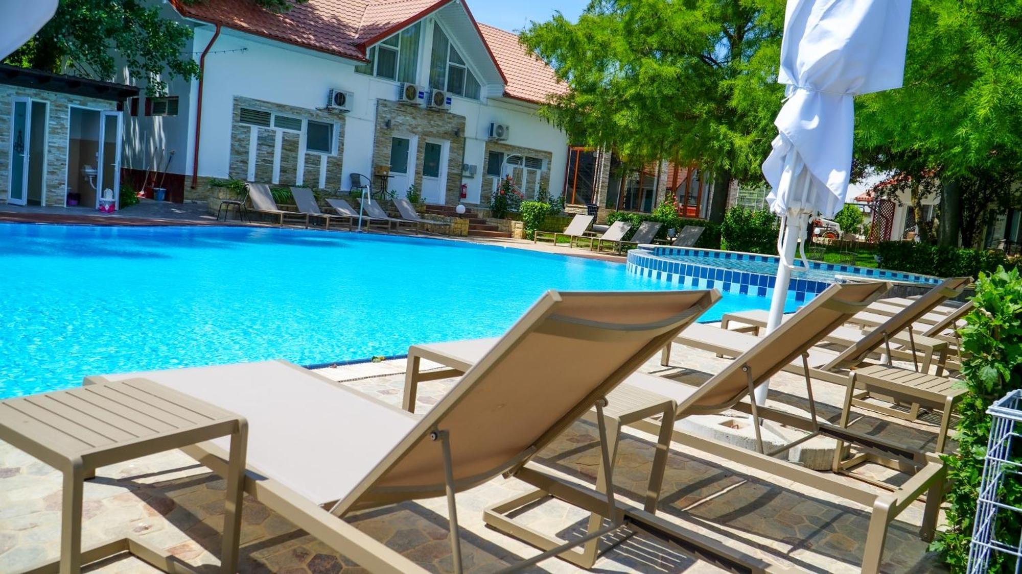 Steaua Apelor Family Resort Nufaru Экстерьер фото